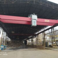 Double girder overhead crane at the scrapyard