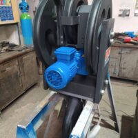 Hook block with electric drive to turn the hook 20 000 kg